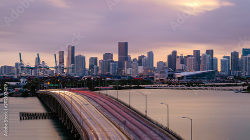 Obraz na płótnie Miami Skyline Od Miami Beach Z Portu Miami Na Pierwszym Planie