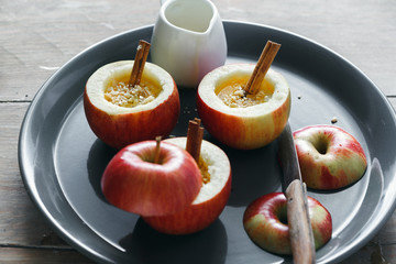 Canvas Print - Close up raw apples cooking baked apples wooden table