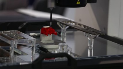 Leinwandbilder - Optic machine for precise measurement of part size and quality evaluation