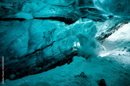 アイスランド アイスケーブ スーパーブルー 氷の洞窟 ヴァトナヨークトル 国立公園 Stock Photo Adobe Stock