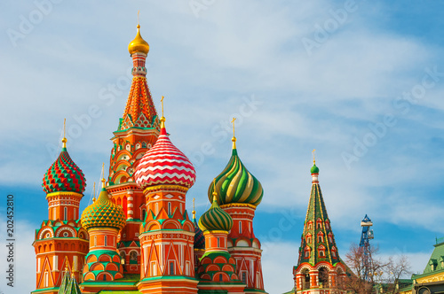 Plakat Świątobliwa basil katedra przy placem czerwonym w Moskwa, Rosja