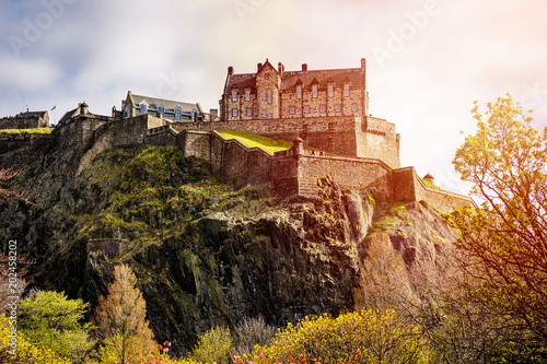 Plakat Zamek w Edynburgu w sezonie wiosennym, w Szkocji w Sunrise