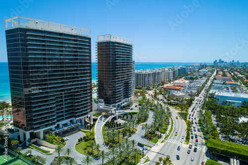 Fotografie, Obraz Aerial image of the St Regis and Bal Harbour shopping mall