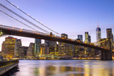 Fototapeta Mosty linowy / wiszący - New York, Lower Manhattan skyline with Brooklyn Bridge