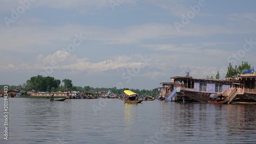 Obraz na płótnie Houseboats i domy w Dal jeziorze w Kaszmir, India