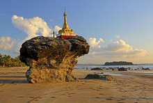 Kyauk Maumghnama Pagoda On The Beach, Ngwe Saung, Gulf Of Bengal, Indian Ocean, Myanmar, Asia