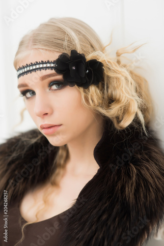 Fotografia, Obraz Closeup portrait of blond actress playing in 1920s movie