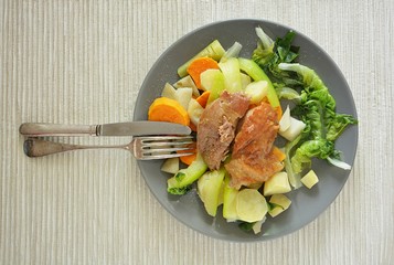 turkey breast and fresh steamed vegetables