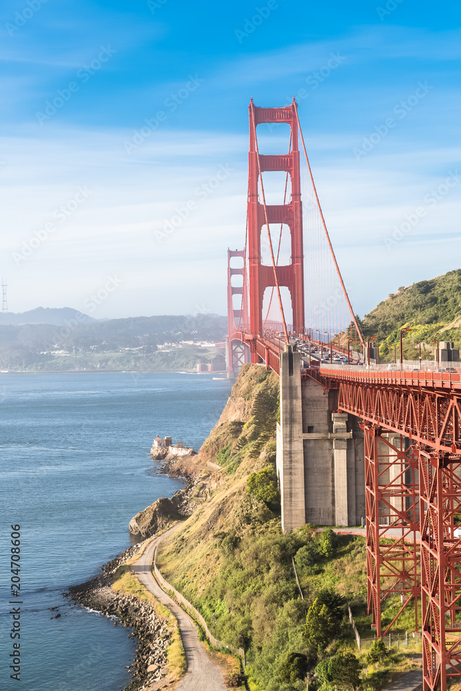 San Francisco, the Golden Gate Bridge, sunny day
 - obrazy, fototapety, plakaty 