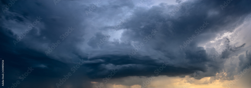 approaching storm cloud - obrazy, fototapety, plakaty 