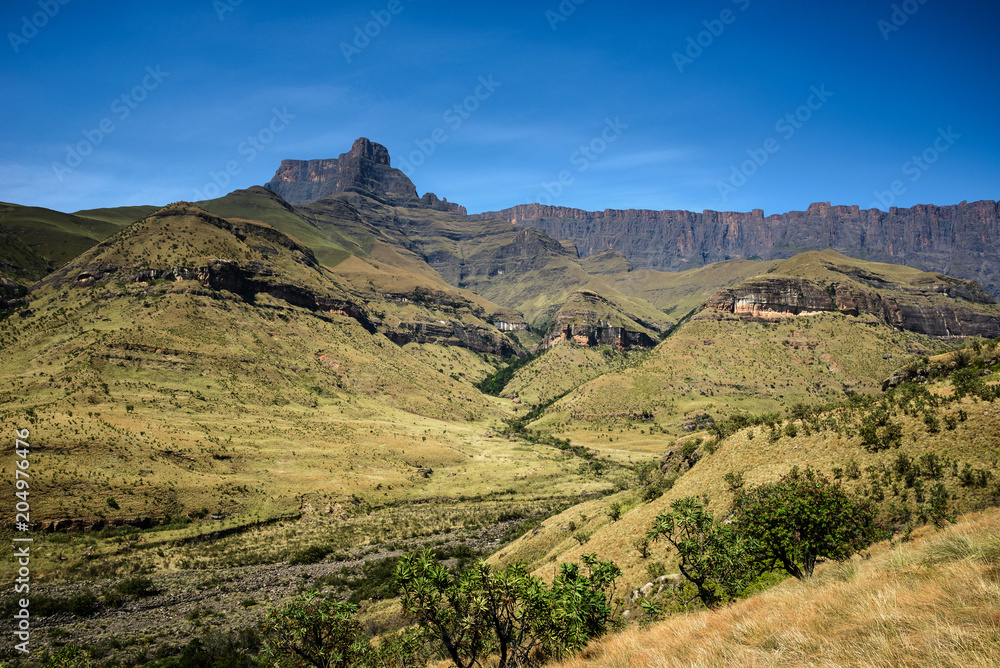 Amphitheater at Royal Natal National Park in the Drakensberg Mountains ...