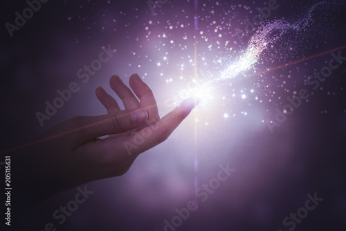 Fotomural A hand giving the flow of energy