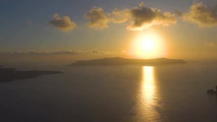 Poster - Scenic sundown in Santorini, Greece - Seascape