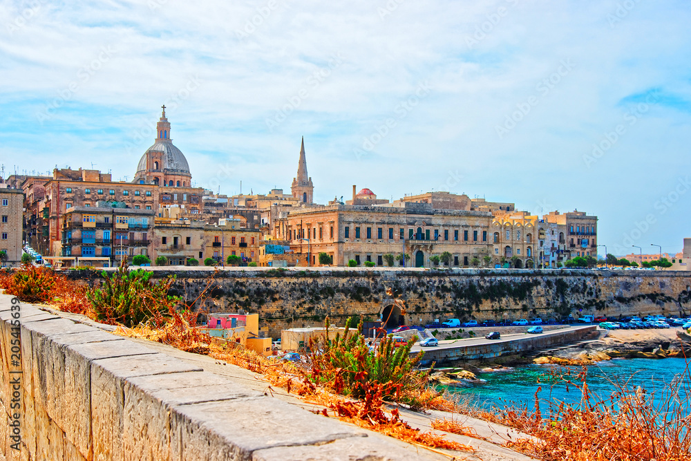 Obraz na płótnie Valletta Skyline with St Paul Cathedral and bastions w salonie