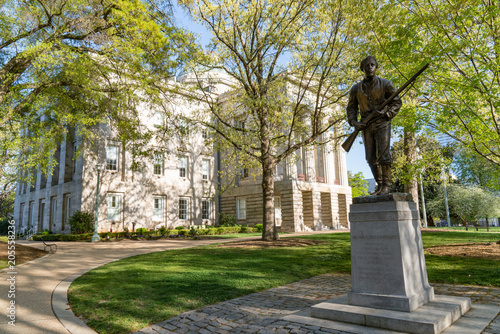 Fotografie, Obraz Civil War Statue on the grounds of the North Carolina Capitol Building in Raleig
