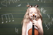 canvas print picture - Mädchen mit Violine, lächelnd
