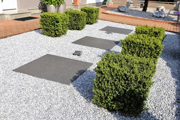 Modern front garden 