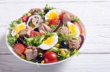 Poster - Tuna salad with tomatoes