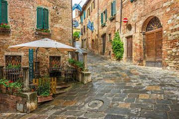 Fototapete - Beautiful alley in Montepulciano, Tuscany, Italy