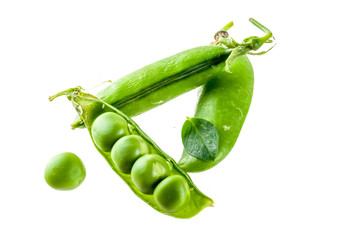 Wall Mural - Raw fresh green pea isolated on white