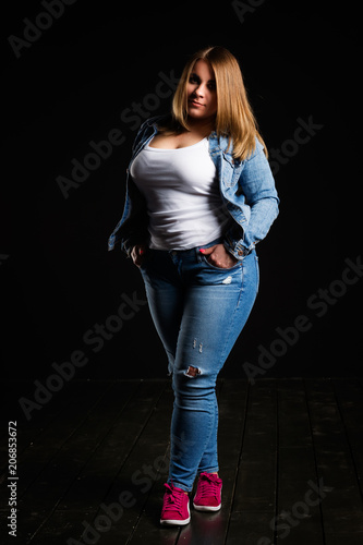 fat girls with jeans