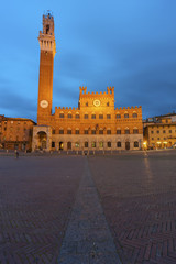 Fototapete - Piazza del Campo in the historic center of Siena, Italy