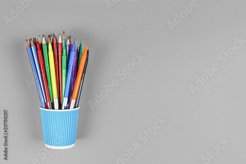 Fotografie, Obraz black and white, noir, concept school, MINIMALISM, Metal holder, pencils, Still life, copy space