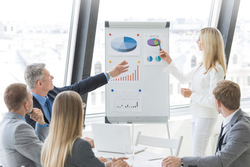 Canvas Print - Business team at presentation