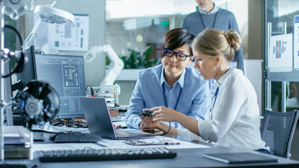 scientist and engineer working in computer science research lab