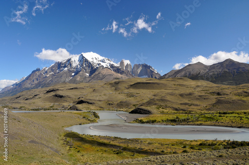 Fotomural famous Torres del Paine with Rio Paine, Patagonia, Chile
