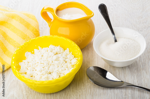 Defatted Cottage Cheese Napkin Jug With Yogurt Bowl With Sugar