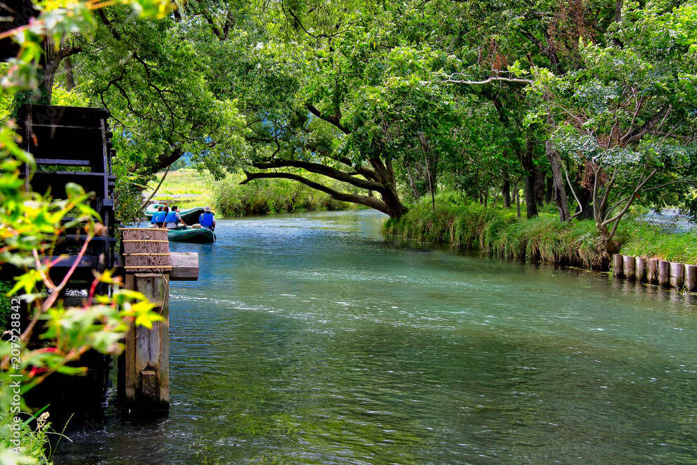 綺麗な川と水車のある風景 Stock Photo | Adobe Stock