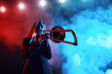 Wall Mural - Jazz band performs at the club