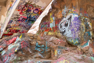  Graffitti Falls