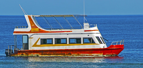 view of the ship in the red sea