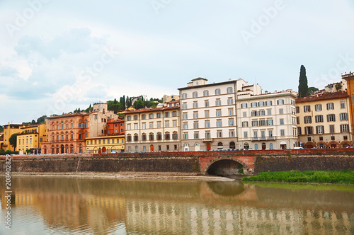 Zdjęcie XXL Stare domy nad rzeką Arno