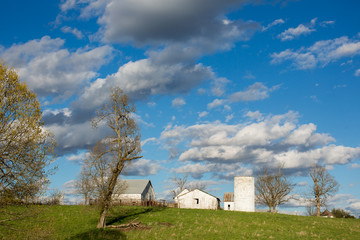 Farmhouse countryside in rural missouri