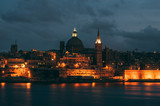 Fototapeta Londyn - Beautiful view from Sliema to Valletta in the evening, Malta