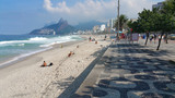 Fototapeta Paryż - The iconic pavement pattern of Ipanema beach, Rio de Janeiro.