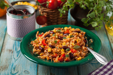 Mexican rice with minced meat and vegetables.