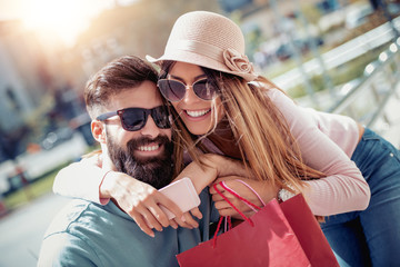 Canvas Print - Loving couple shopping