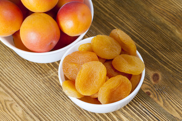 apricots fresh and dried