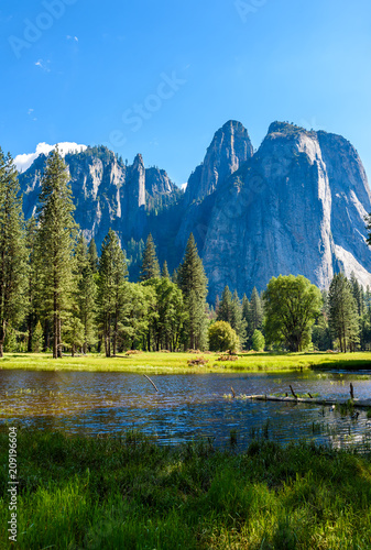 Beautiful landscape in Yosemite National Park, California, USA Wallpaper Mural