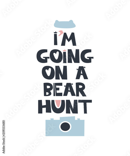 i-am-going-on-a-bear-hunt-czarny-napis-na-jasnym-tle-i-blekitna-ikona-z-aparatem