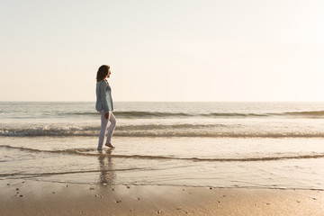 Wall Mural - Woman at the beach