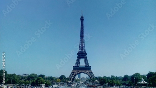 Obraz na płótnie Widok z wieży Eiffla z Jardins du Trocadero w Paryżu, Francja.