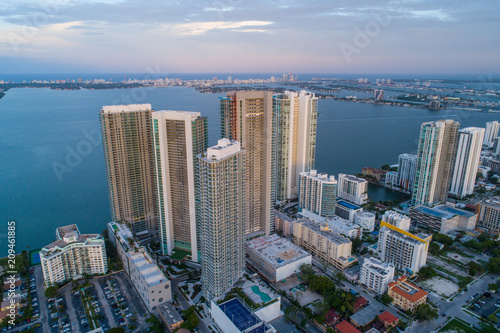 Plakat Wieżowce Miami Edgewater Paraiso District