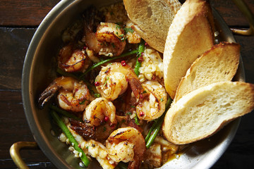 Poster - Garlic shrimp with baguette 