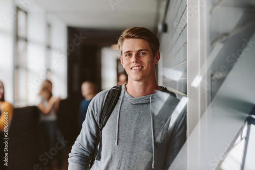 Fotomural University student in campus