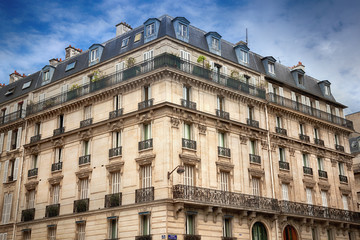 Poster - Facade of Parisian building